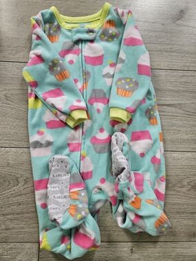 Carter's Baby Girls Cupcake Fleece Footie Pajamas Sleeper 18 Months🩷